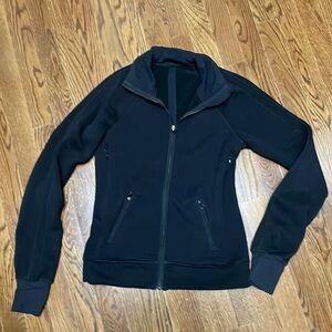 Women’s Lululemon sweatshirt